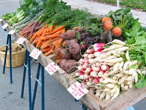 Farmersâ€™ market mid-October
